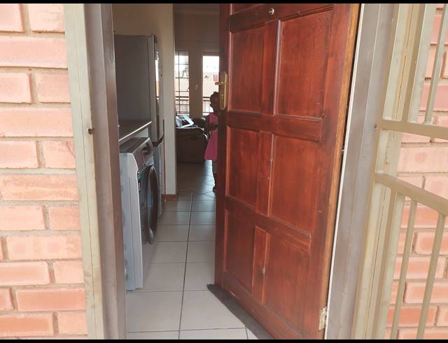 2 BEDROOM SECTIONAL TITLE FOR SALE IN KARENPARK